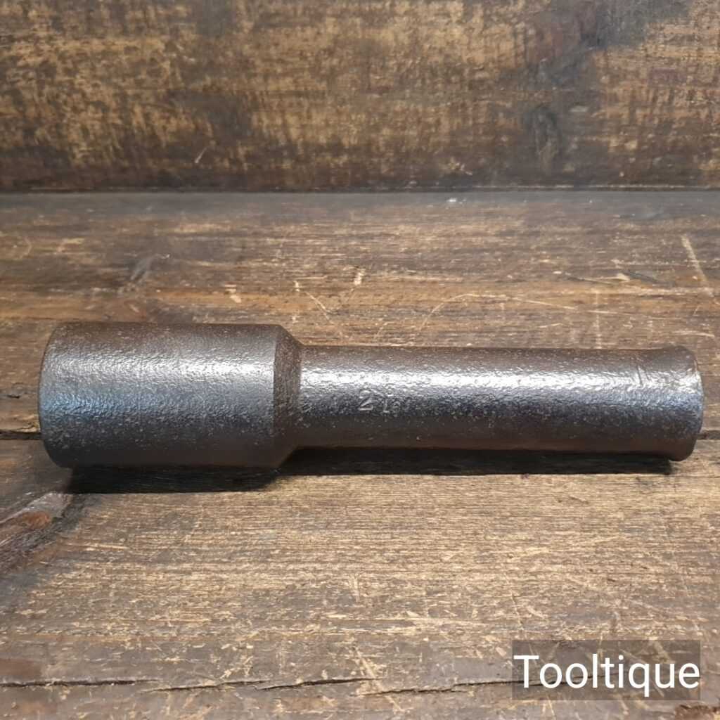 blacksmith’s iron round hammer
